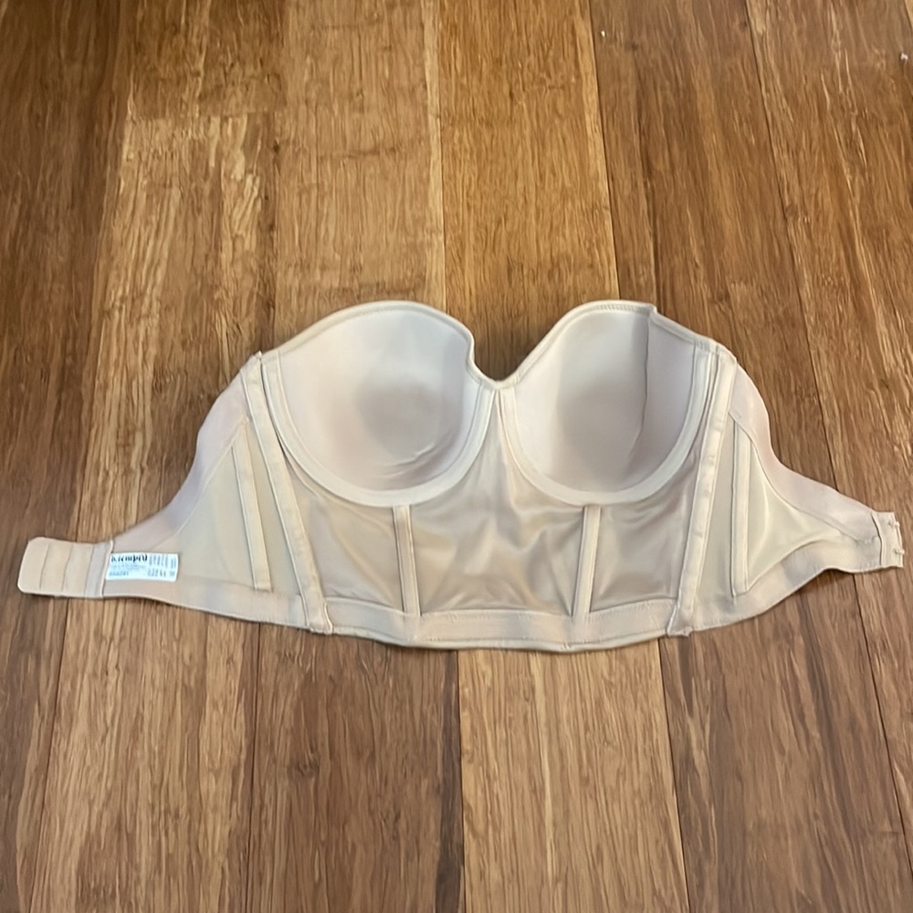 B.Tempt’d Future Foundation Strapless Longline Br… - image 4